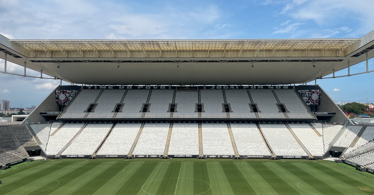 Dorival Jr. no Corinthians: Análise da Coletiva e Estreia de Coronado